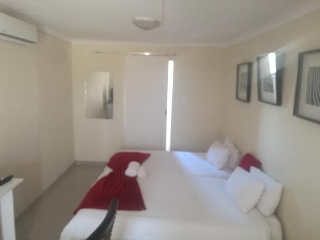 Mo-Nize Villa Guesthouse Otjiwarongo Dış mekan fotoğraf