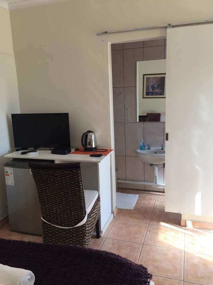 Mo-Nize Villa Guesthouse Otjiwarongo Dış mekan fotoğraf